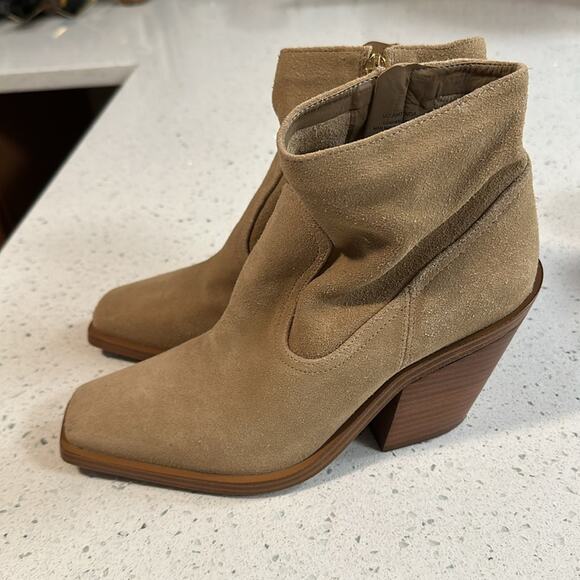 Vince Camuto Amtinda Tan Leather Suede Stacked Heel Ankle Boots Boho Western 9.5 - Picture 6 of 11